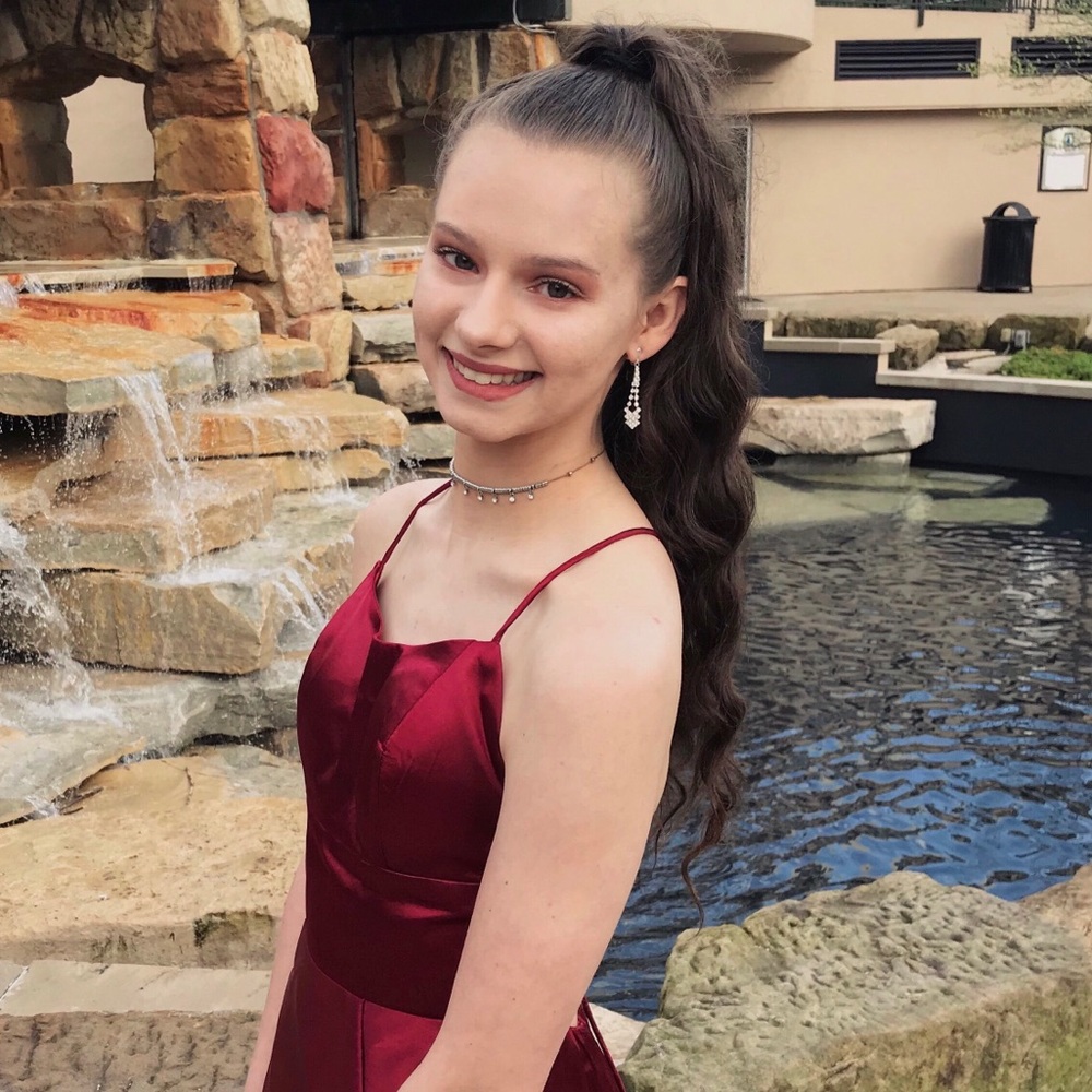 Meet your Posher, Alyssia